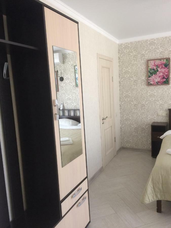 Guest House Гости Pizunda Extérieur photo